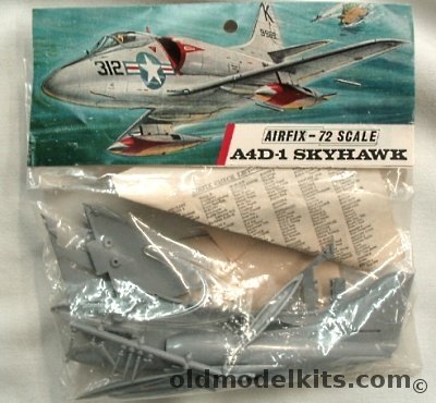 Airfix 1/72 Douglas A4D-1 Skyhawk  -(A-4 A4D1) plastic model kit